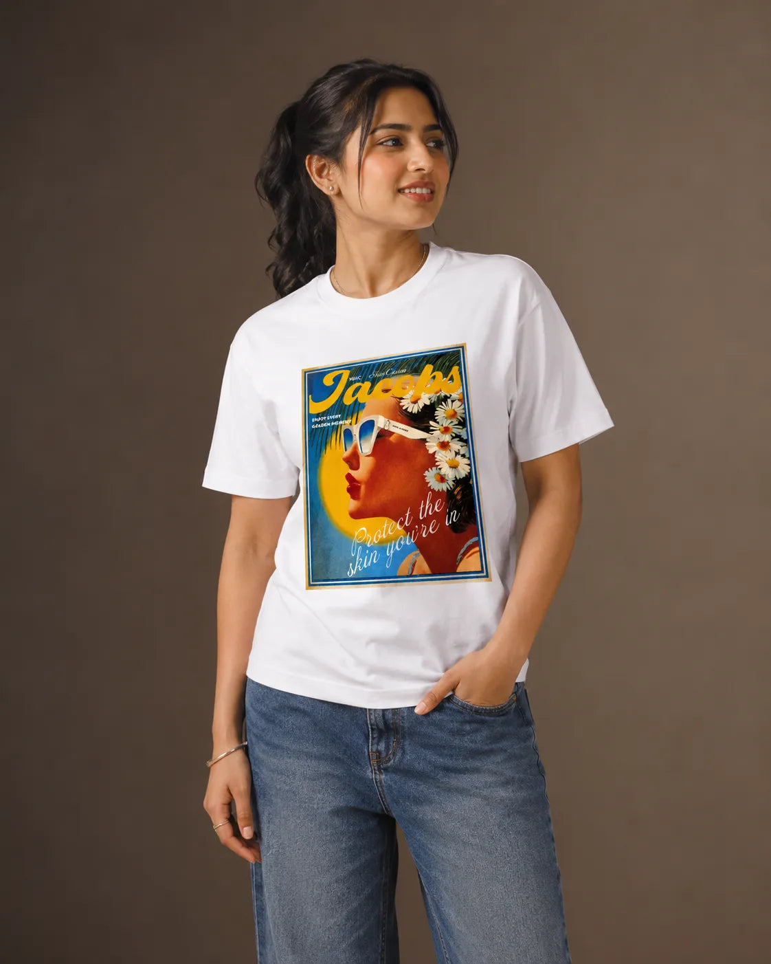 Sunlit Daisy Muse Graphic Tee
